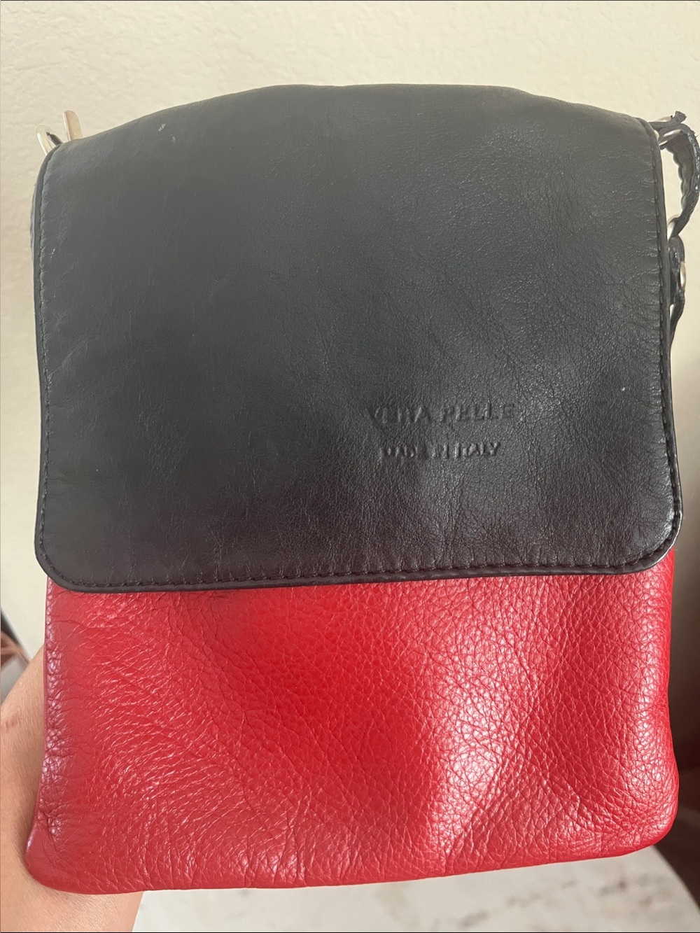 Vera Pelle Black and Red Leather Two-Tone Crossbody